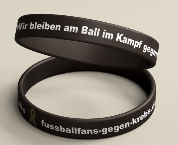 „Fußballfans gegen Krebs Charity - Armbänder zugunsten der Tina Eismann Stiftung.“